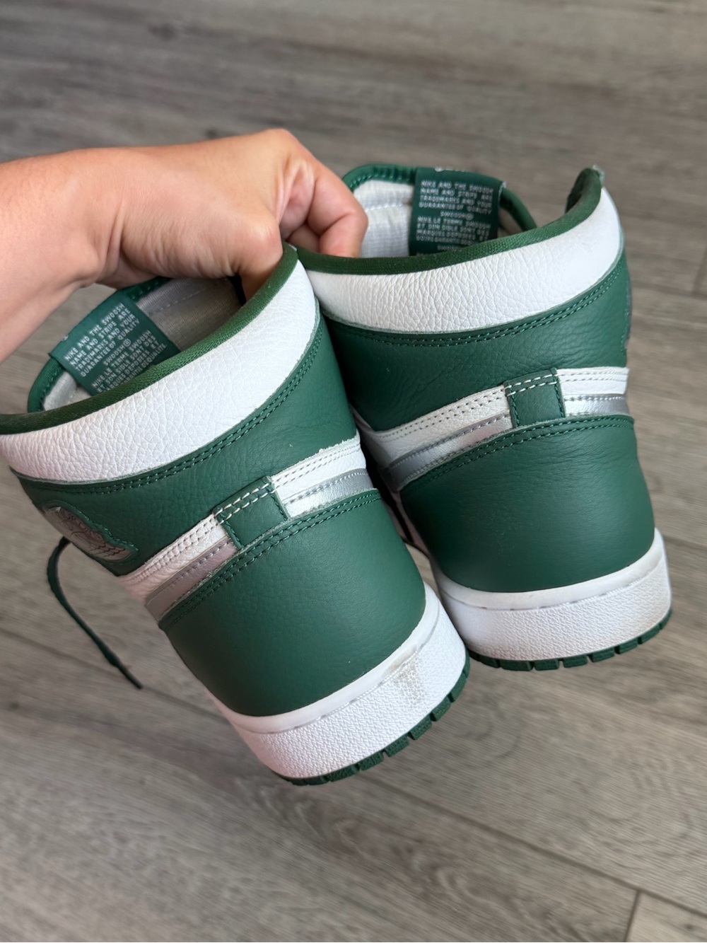 Nike Men’s Retro Air Jordan 1s Pine Green - Picture 5 of 6